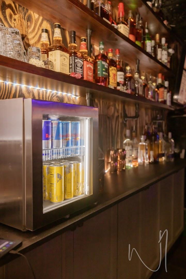 Saltwater Saloon